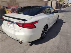 نيسان ماكسيما